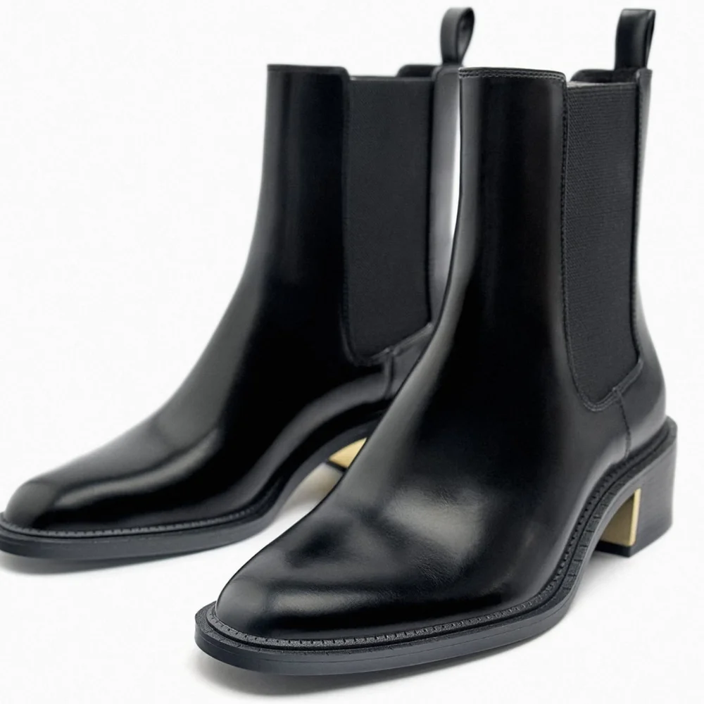 Zara booties with gold detail NWT - Picture 1 of 2